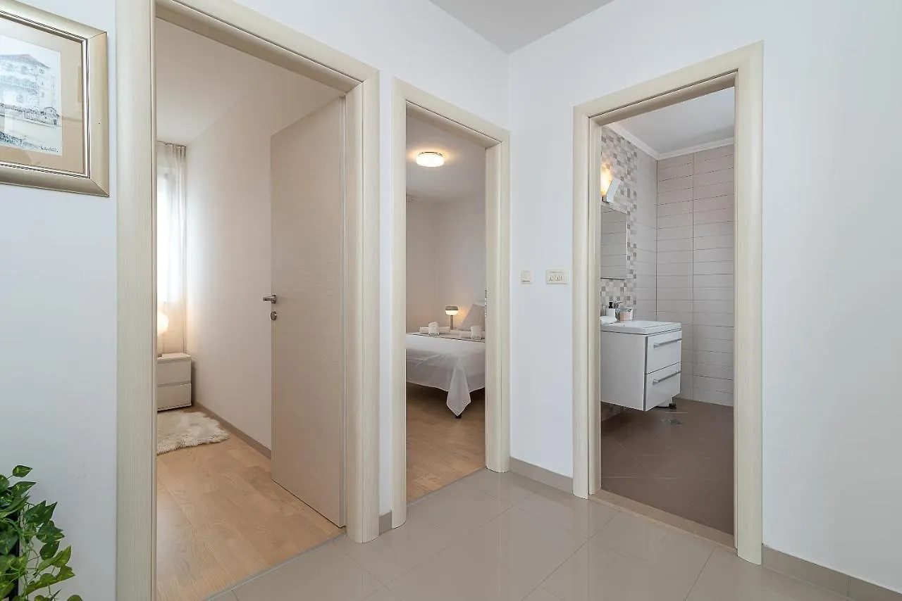 公寓 Apartman Marino 特罗吉尔 克罗地亚